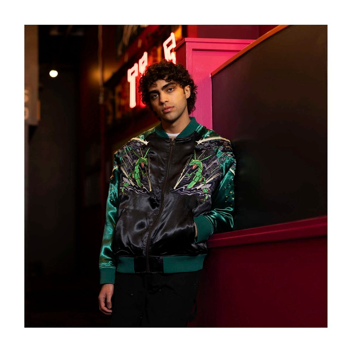 Rayquaza Souvenir Jacket - Adulto