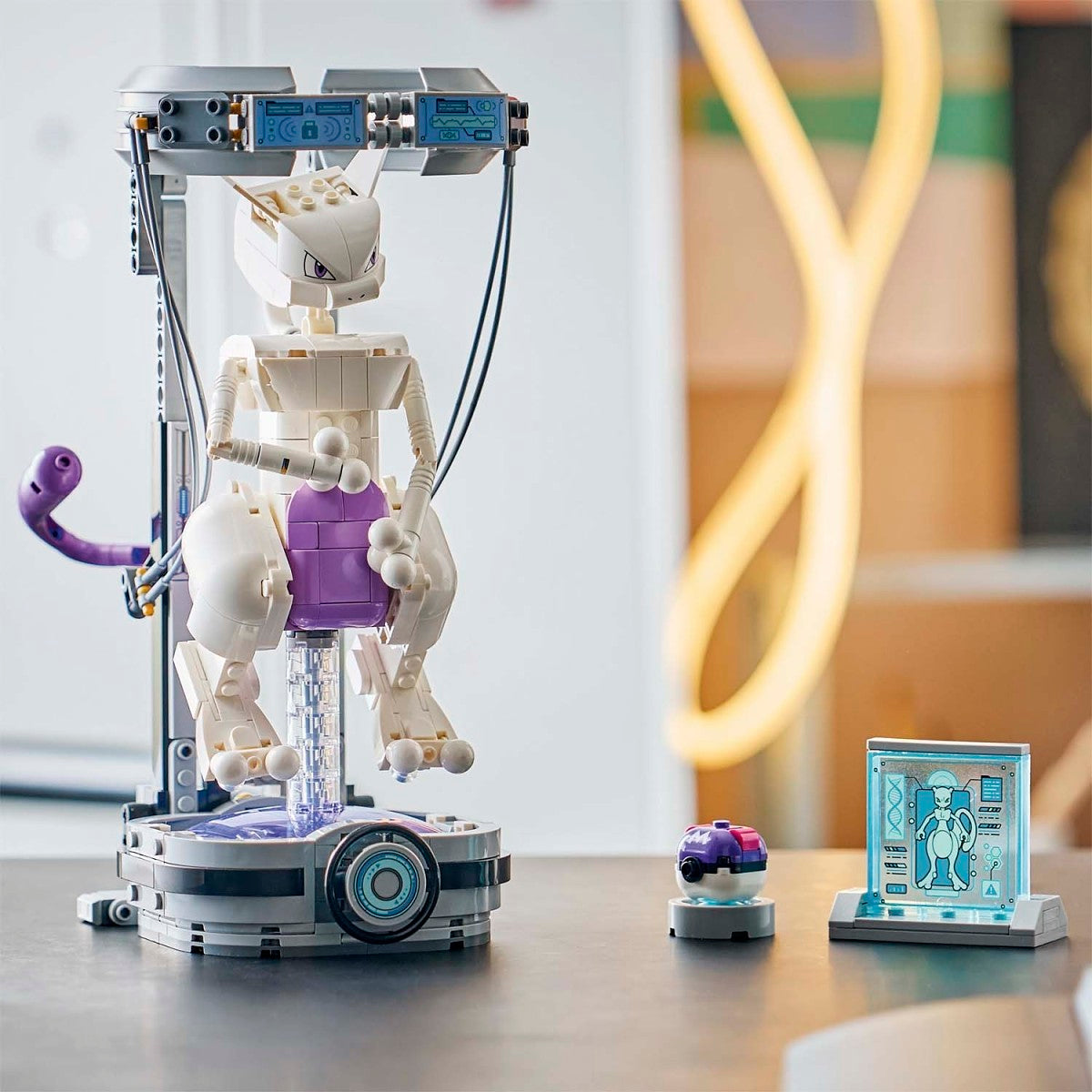 [Pre Orden] LEGO® Pokémon™ SMART Play™: Mewtwo’s Lab Break