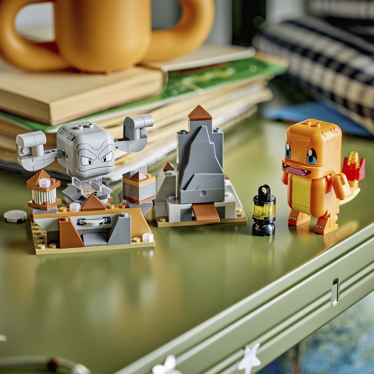 [Pre Orden] LEGO® Pokémon™ SMART Play™: Charmander and Geodude’s Cavern Clash