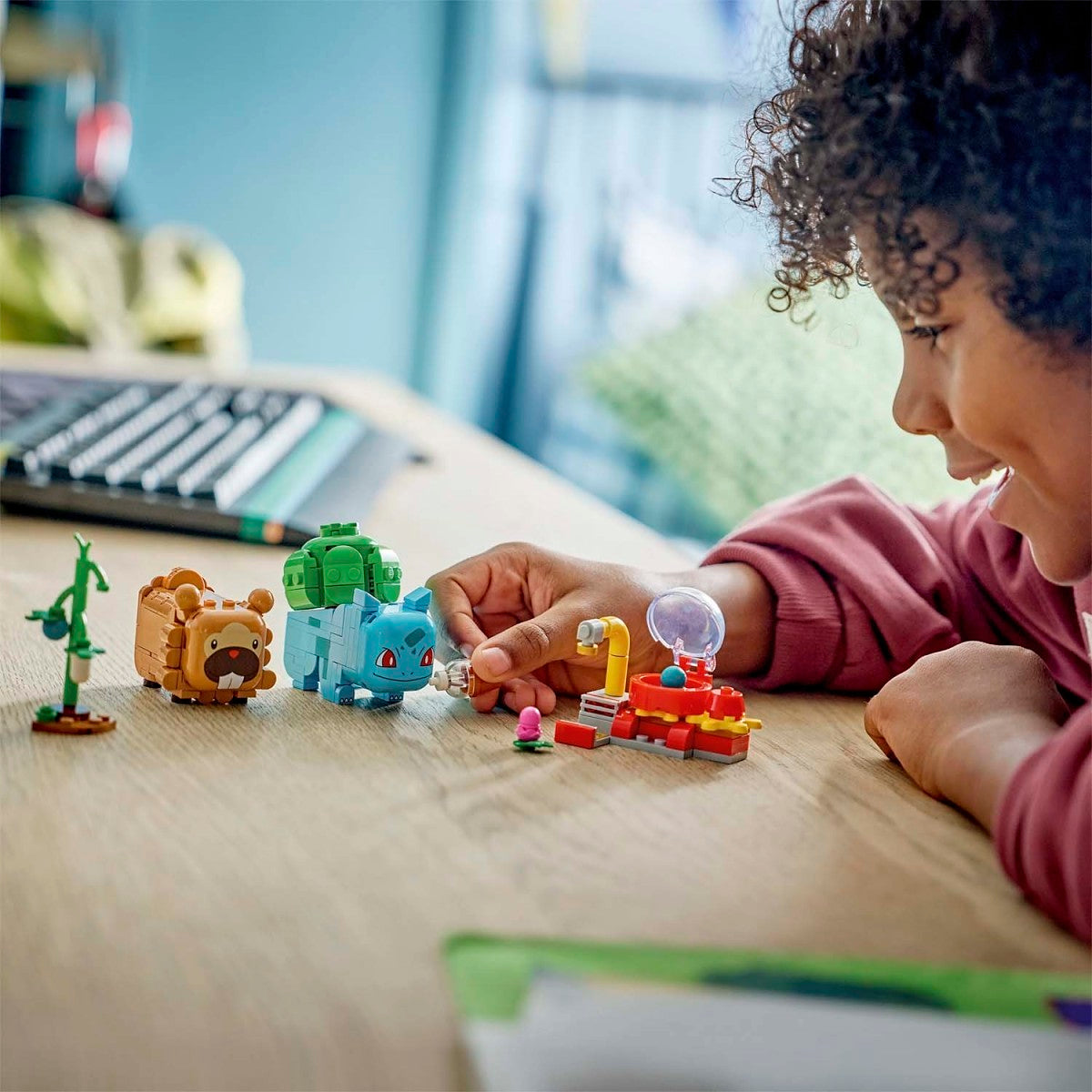 [Pre Orden] LEGO® Pokémon™ SMART Play™: Berry Bash with Bulbasaur and Bidoof